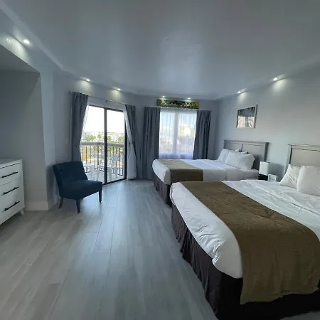 Lovely 1 Bedroom Condo With Pool
